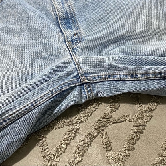 VINTAGE Levi’s 550 Relaxed Fit *CROPPED* size 38w 30l - Picture 9 of 10